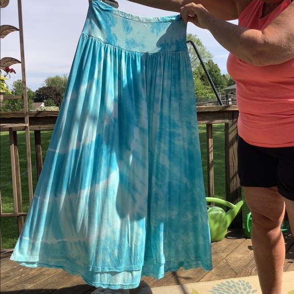 Maxi Skirt - Picture 2 of 3